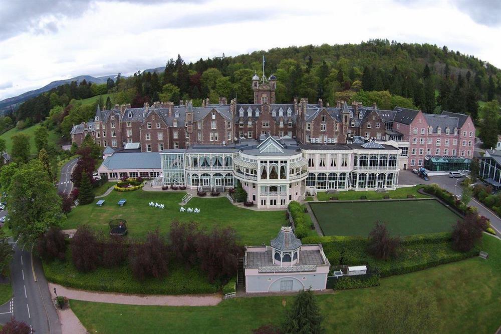 Отель Crieff Hydro Экстерьер фото